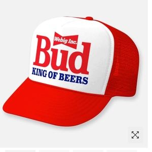 Snapback trucker hat